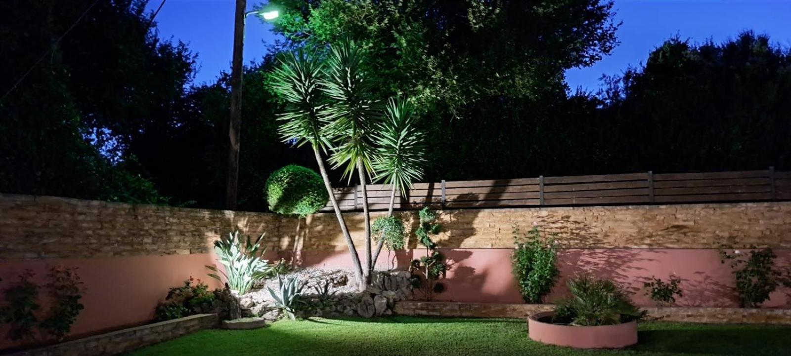 Villa Magic Perla กูเวีย ภายนอก รูปภาพ