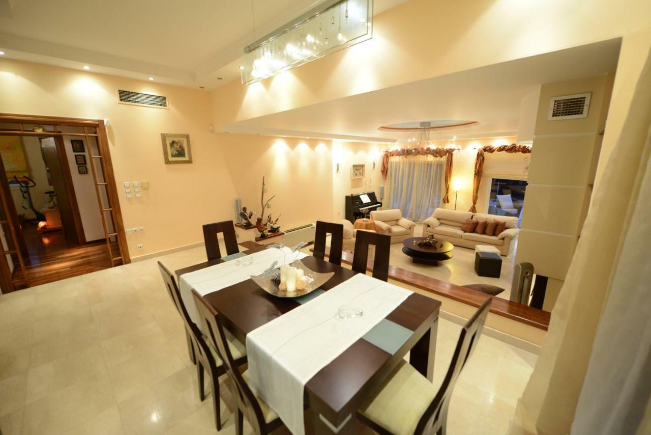 Villa Magic Perla กูเวีย ภายนอก รูปภาพ